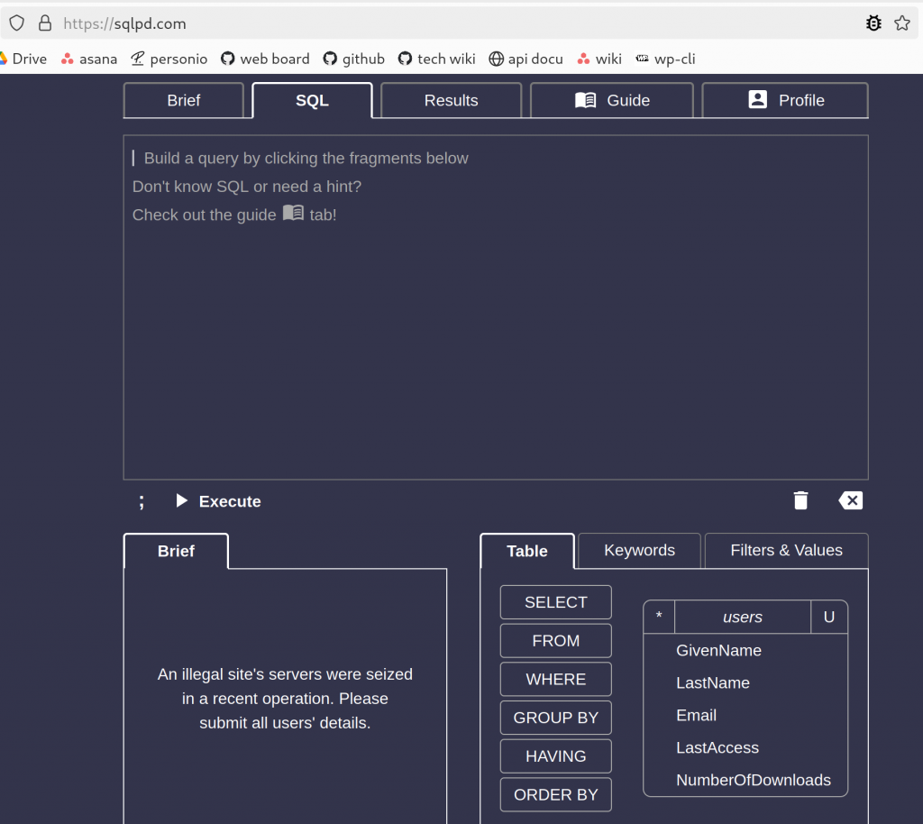 Ingame Screenshot showing a simple tab GUI with a large input in the top half. The mission brief and an SQL cheat sheet are side by side on the lower screen half.